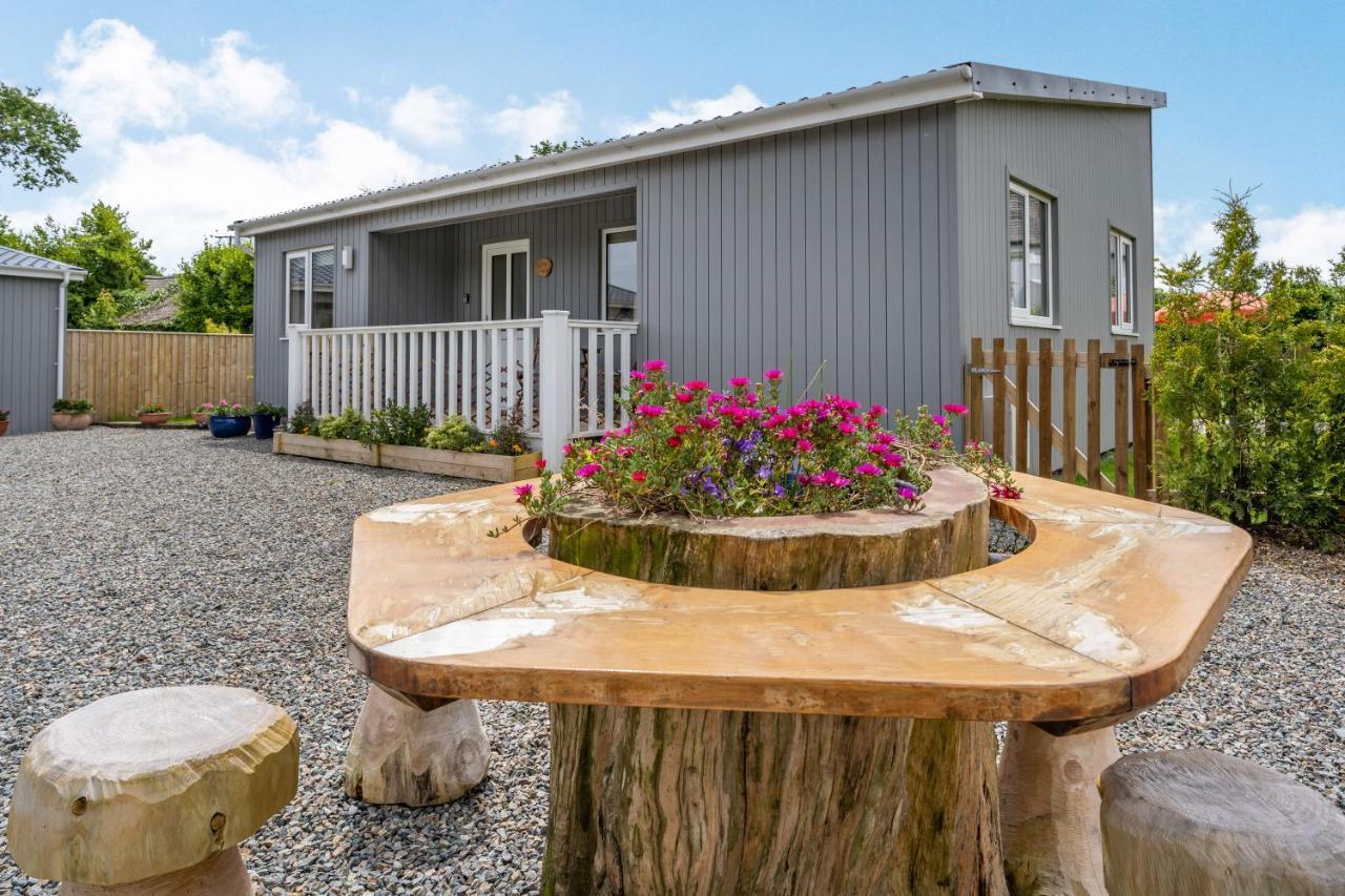 Ramsey Lodge Bier Wood Lodges Tenby Exterior photo
