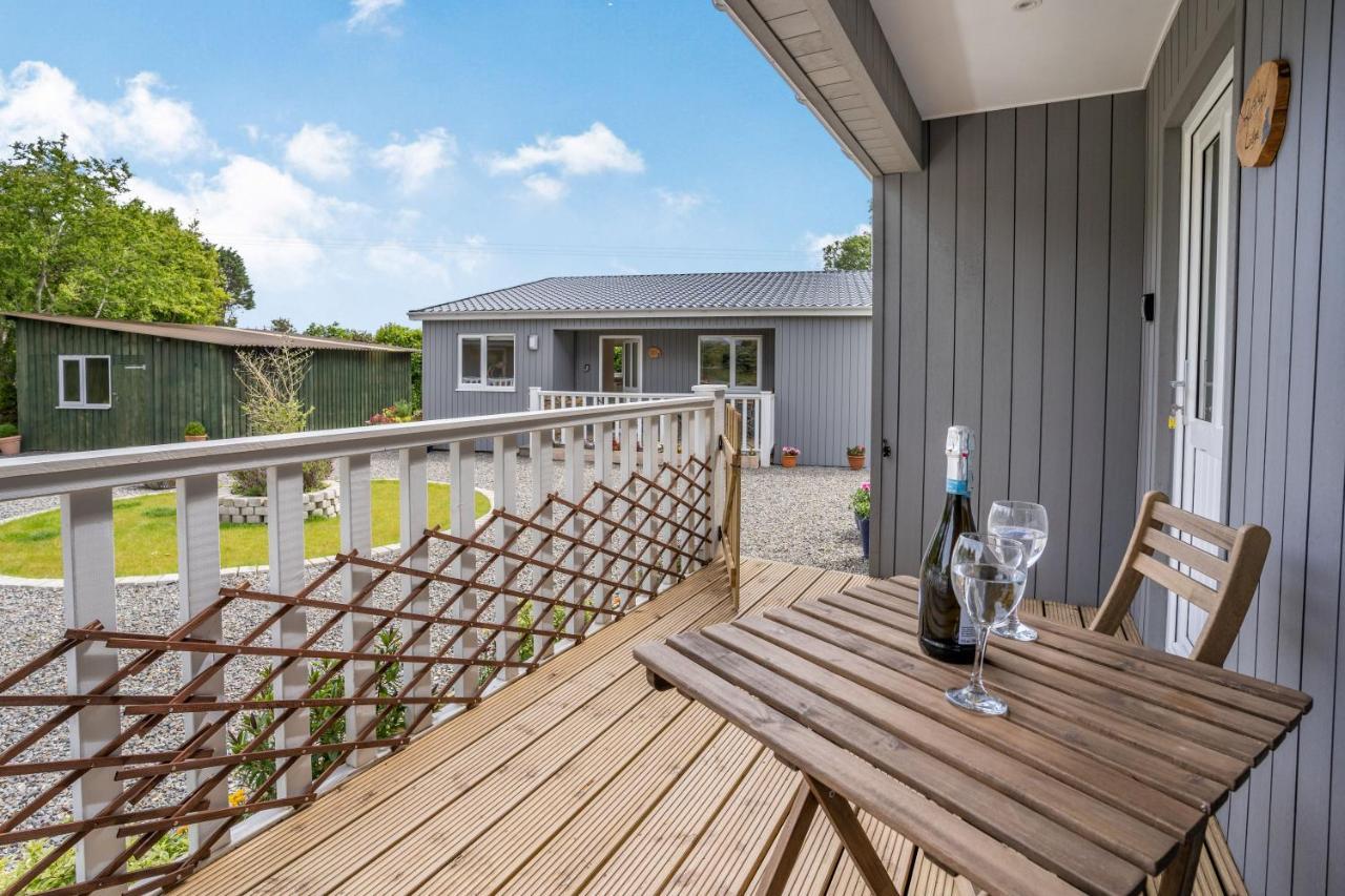 Ramsey Lodge Bier Wood Lodges Tenby Exterior photo
